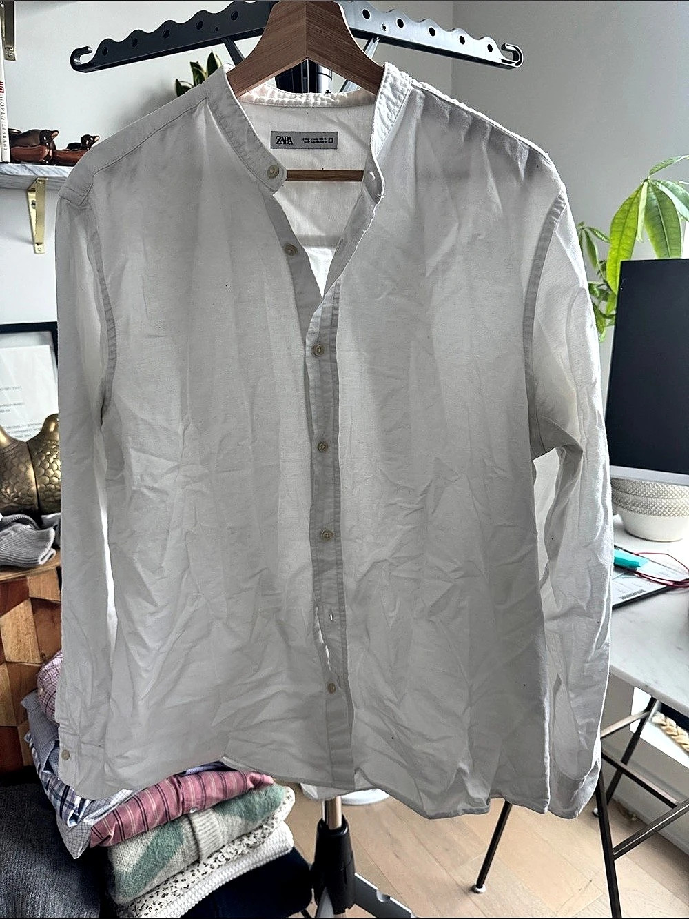 ZARA White Button Down Shirt Size Large (Chinese collar)